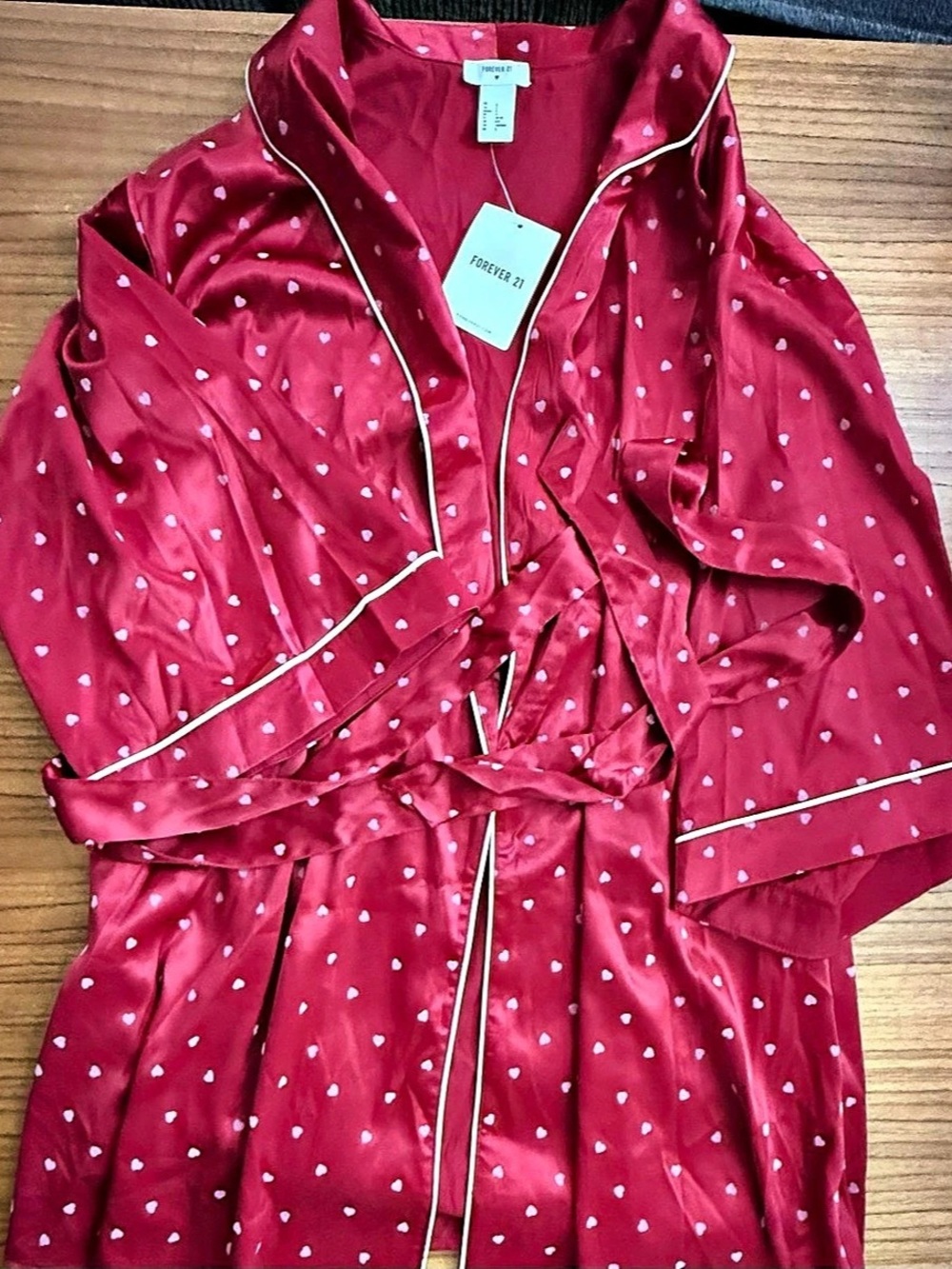 Forever 21 Pink Heart Print Robe Size Small NWT